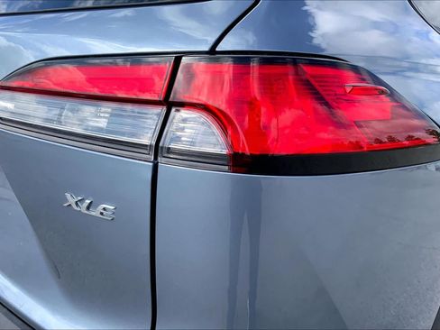 Used 2026 Toyota Corolla Cross XLE FWD image 30