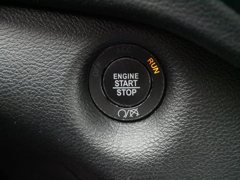 Certified 2023 Jeep Cherokee Altitude Lux image 31