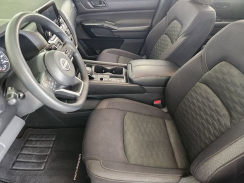 Used 2023 Nissan Pathfinder S FWD image 13