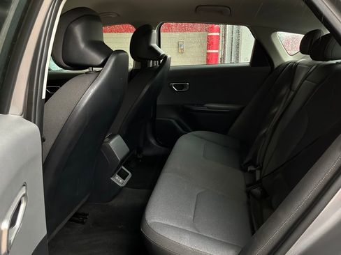 Used 2025 Kia K4 FWD image 11
