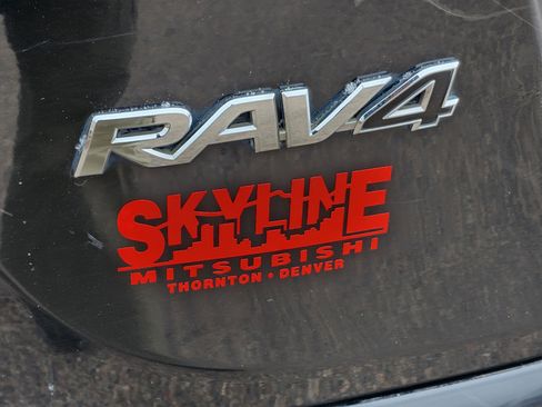 Used 2018 Toyota RAV4 XLE image 8