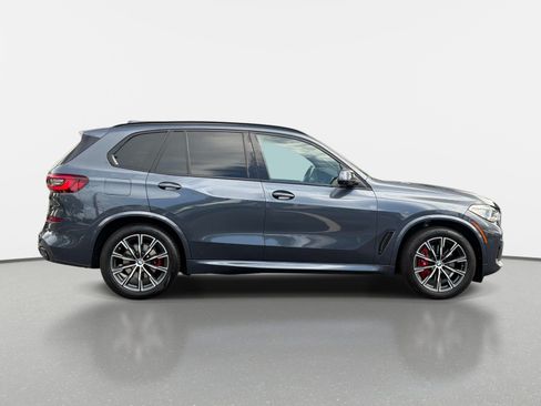 Used 2022 BMW X5 xDrive40i w/ M Sport Package AWD/4WD image 2