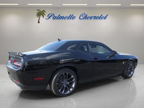 Used 2023 Dodge Challenger R/T Scat Pack RWD image 3