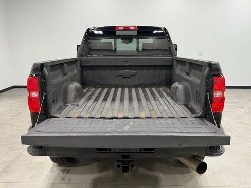 Used 2019 Chevrolet Silverado 2500 High Country w/ Duramax Plus Package image 12