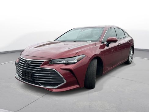 Used 2020 Toyota Avalon Limited w/ Advanced Safety Package image 2