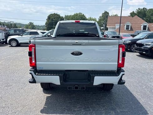 Used 2025 Ford F250 Lariat w/ Black Appearance Package AWD/4WD image 6