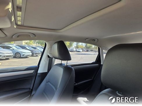 Used 2021 Volkswagen Passat 2.0T SE image 15