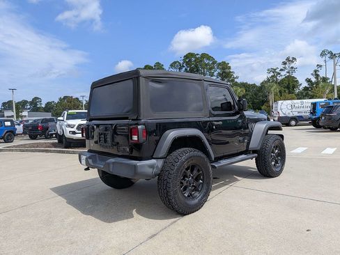 Used 2021 Jeep Wrangler Sport AWD/4WD image 3