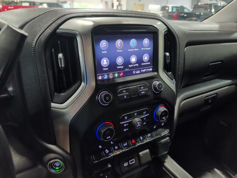 Used 2020 Chevrolet Silverado 1500 LT Trail Boss AWD/4WD image 10