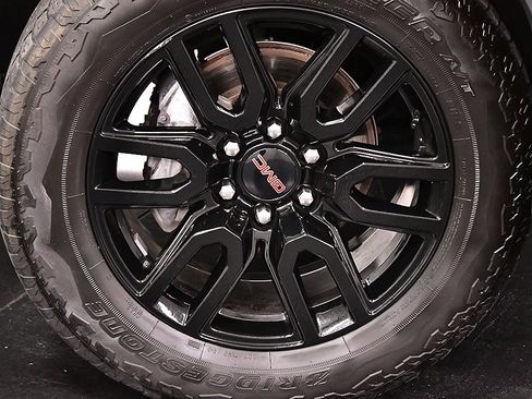 Used 2023 GMC Sierra 1500 Elevation image 9