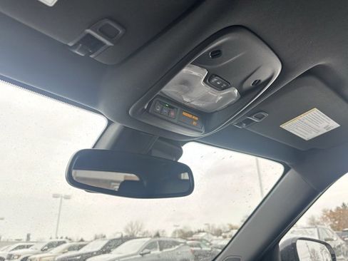 Used 2023 Chevrolet TrailBlazer RS w/ Convenience Package image 28