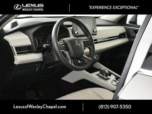 Used 2022 Mitsubishi Outlander SEL image 21