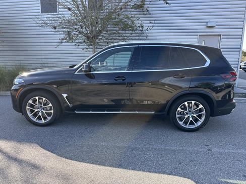 Used 2025 BMW X5 xDrive50e w/ Parking Assistance Package image 2