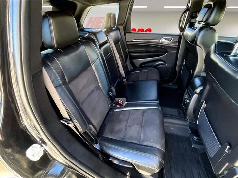 Used 2021 Jeep Grand Cherokee Laredo X image 24