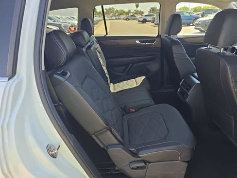 Used 2024 Volkswagen Atlas SE FWD image 10