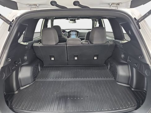 Used 2025 Subaru Forester Premium AWD/4WD image 14