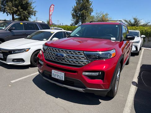 Used 2021 Ford Explorer Limited w/ Hybrid Equipment Group 310A AWD/4WD image 3