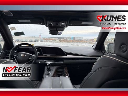 Used 2022 Cadillac Escalade Sport Platinum image 24