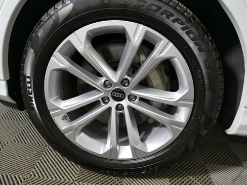 Certified 2026 Audi Q7 3.0T Premium Plus w/ Premium Plus Package AWD/4WD image 9