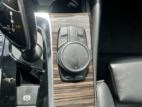 Used 2018 BMW 530i xDrive AWD/4WD image 37