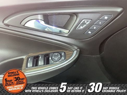 Used 2024 Chevrolet Malibu LT FWD image 11