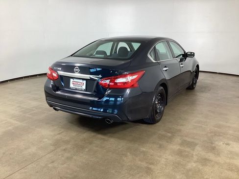 Used 2017 Nissan Altima 2.5 S w/ Power Driver Seat Package FWD image 6