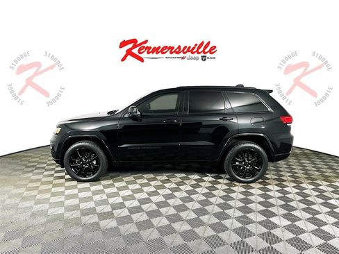 Used 2019 Jeep Grand Cherokee Altitude image 4