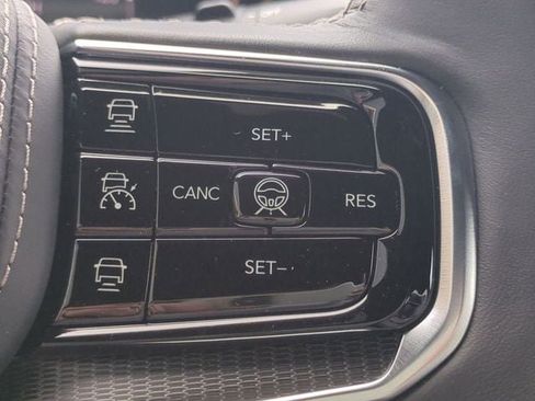New 2026 Jeep Grand Wagoneer L Summit AWD/4WD image 27