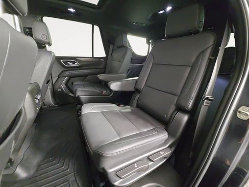 Used 2023 Chevrolet Tahoe Z71 w/ Z71 Off-Road Package AWD/4WD image 16