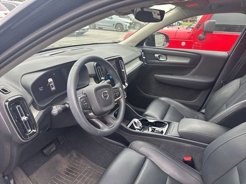 Used 2024 Volvo XC40 B5 Plus w/ Climate Package AWD/4WD image 17