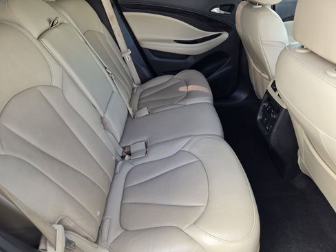 Used 2019 Buick Envision Essence FWD image 28