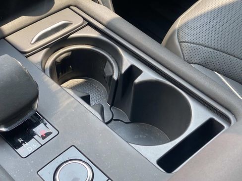 Used 2023 Land Rover Discovery S R-Dynamic image 28