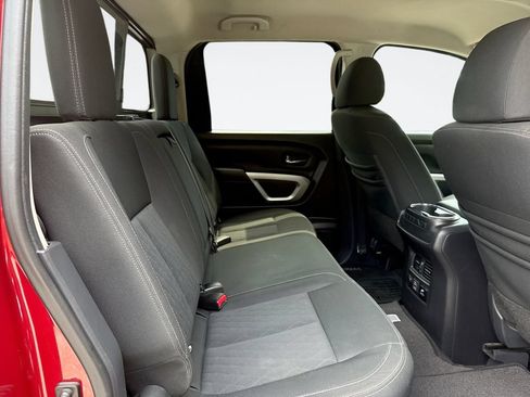Used 2019 Nissan Titan SV w/ SV Convenience Package AWD/4WD image 24