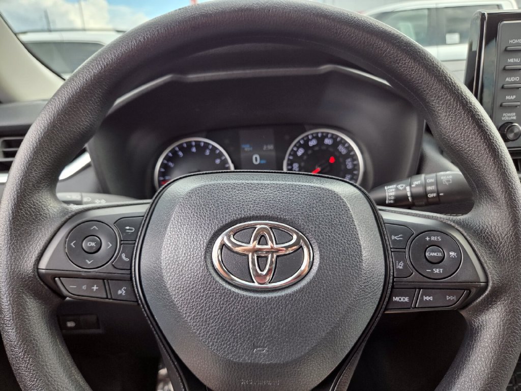Certified 2022 Toyota RAV4 XLE FWD image 22