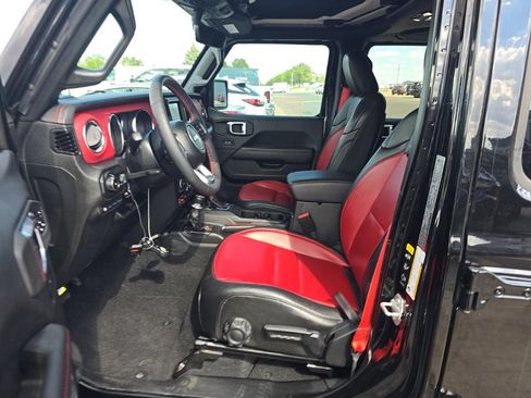 Used 2023 Jeep Wrangler Unlimited Rubicon 4xe AWD/4WD image 5