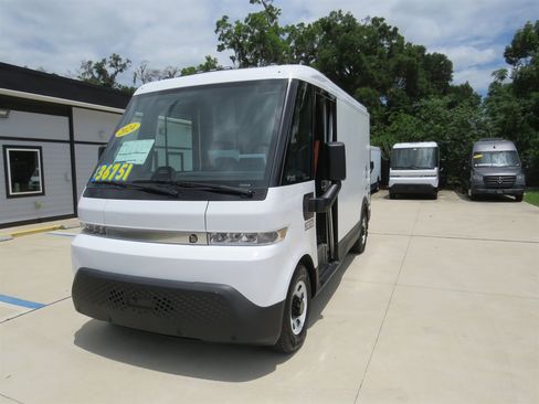 Used 2024 Chevrolet Brightdrop 400 w/ Commercial Equipment Package AWD/4WD image 3