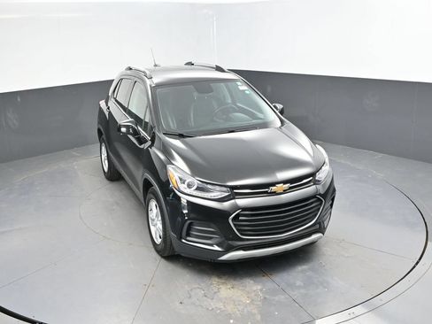 Used 2019 Chevrolet Trax LT w/ LT Convenience Package FWD image 27