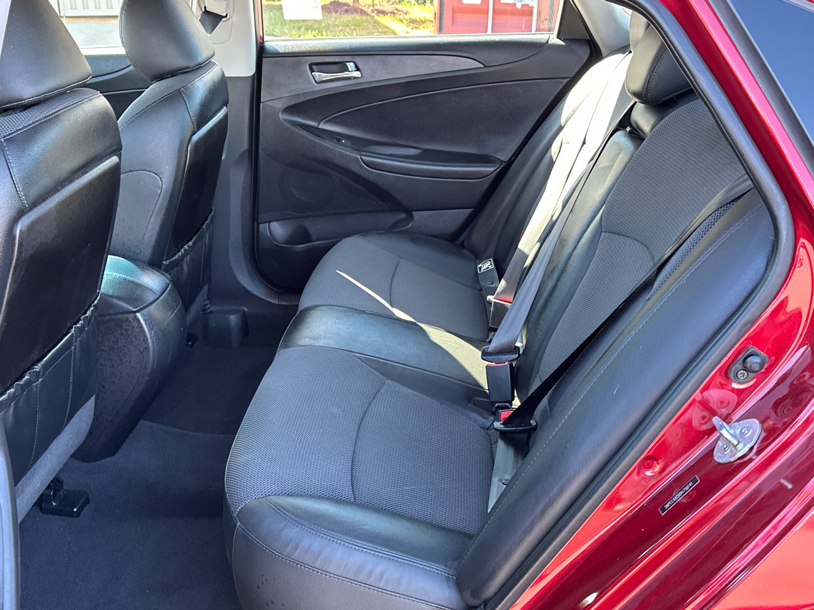 Used 2013 Hyundai Sonata SE w/ Navigation & Sunroof Pkg FWD image 17