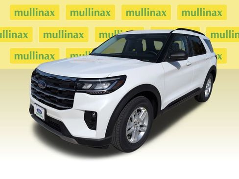 New 2026 Ford Explorer Active w/ Active Comfort Package image 12