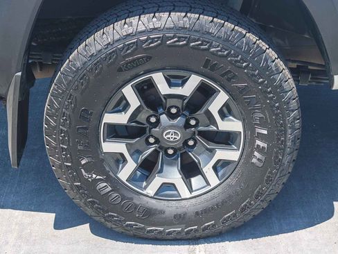 Certified 2023 Toyota Tacoma TRD Off-Road image 12