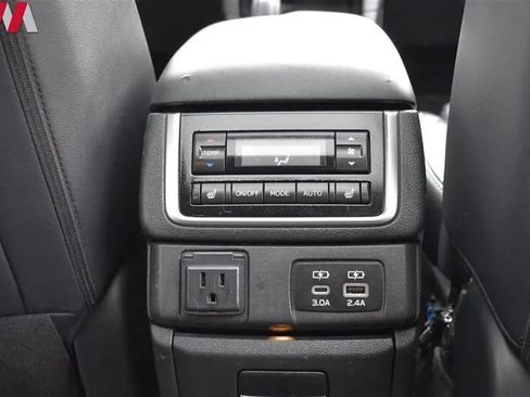 Used 2024 Subaru Ascent Touring AWD/4WD image 25