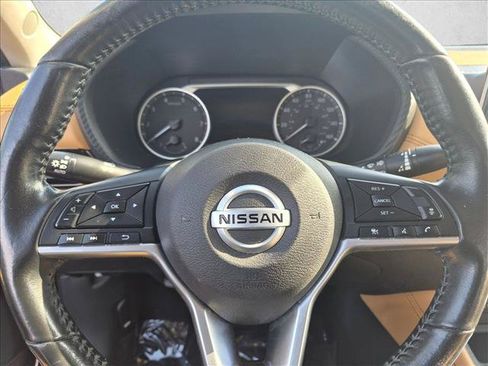 Used 2022 Nissan Sentra SV w/ SV Premium Package FWD image 12