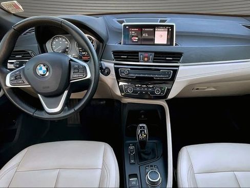 Used 2021 BMW X1 xDrive28i w/ Premium Package AWD/4WD image 7