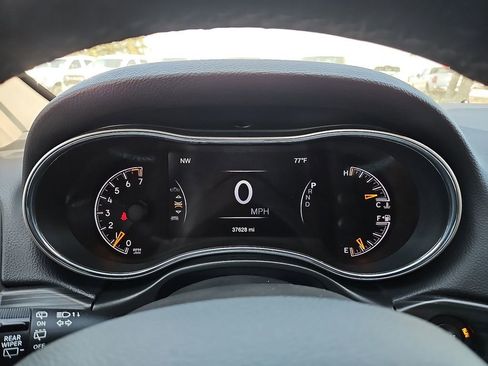 Used 2022 Jeep Grand Cherokee Laredo E image 29