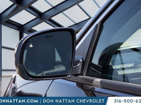 Used 2022 Jeep Compass Limited AWD/4WD image 29