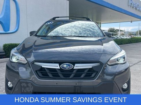 Used 2021 Subaru Crosstrek 2.5i Limited w/ Moonroof Package 2 AWD/4WD image 2