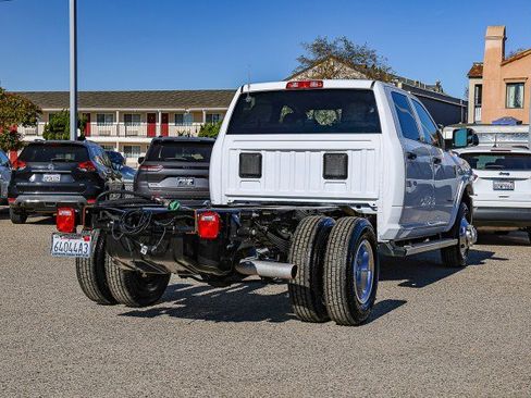 Used 2020 RAM 3500 Tradesman w/ Chrome Appearance Group image 4