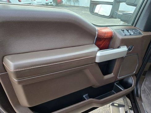 Used 2019 Ford F250 King Ranch w/ Snow Plow Prep Package image 35