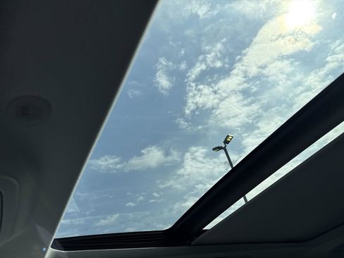 Used 2025 Ford Explorer Platinum w/ LUX Leather Package image 31