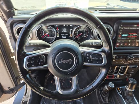 Used 2020 Jeep Gladiator Rubicon AWD/4WD image 16